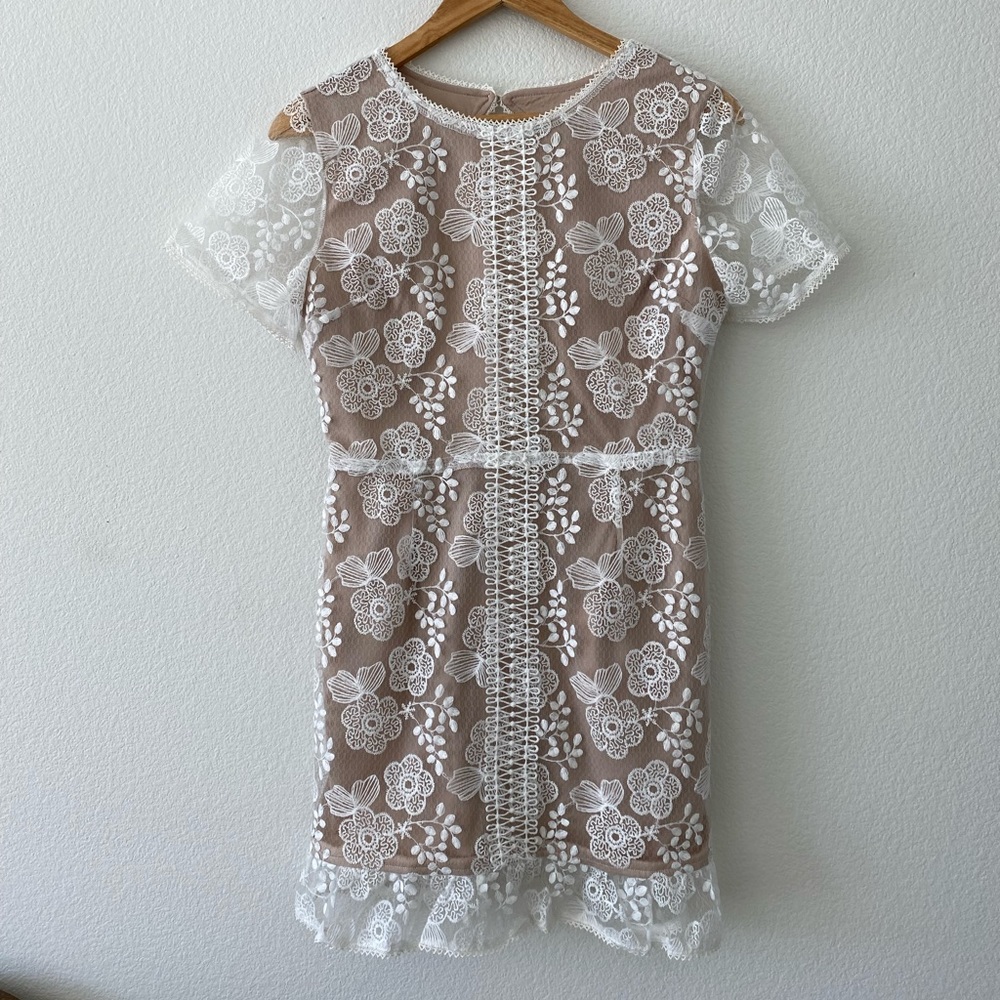 Fanco White/Nude Lacy Open-Backed Dress